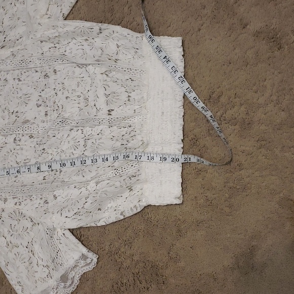 NWT Lace top - Picture 4 of 5